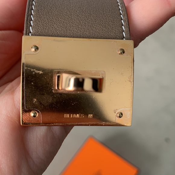 ❤️ SOLD DIRECT ❤️ Hermès Kelly Bracelet In Etoupe and Rose Gold - Picture 7 of 8